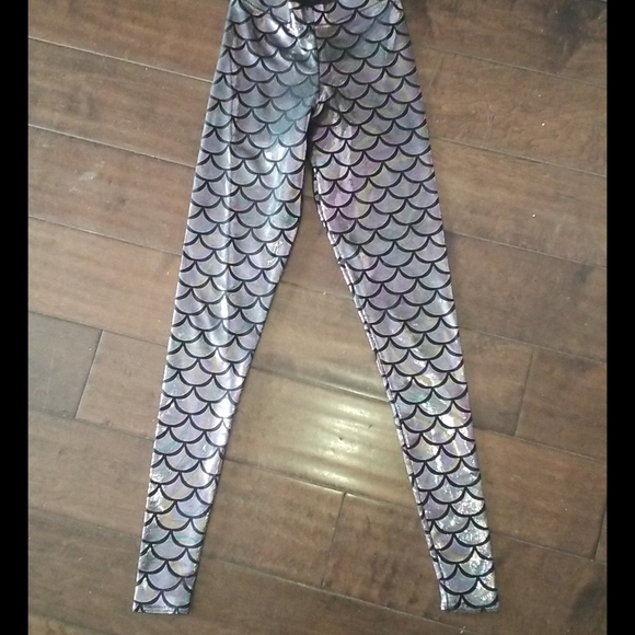 Blackmilk Girls leggings - Picture 1 of 3